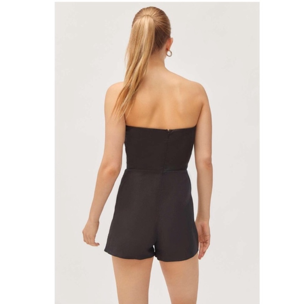 NWT UO Linen Strapless Tie Front Romper - Picture 2 of 3